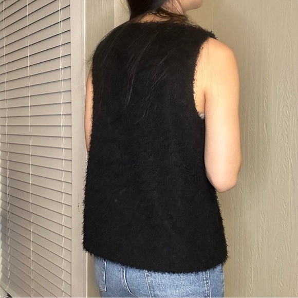 BANANA REPUBLIC sleeveless sweater/vest - Picture 7 of 7